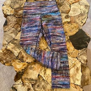 Lululemon printed cropped leggings